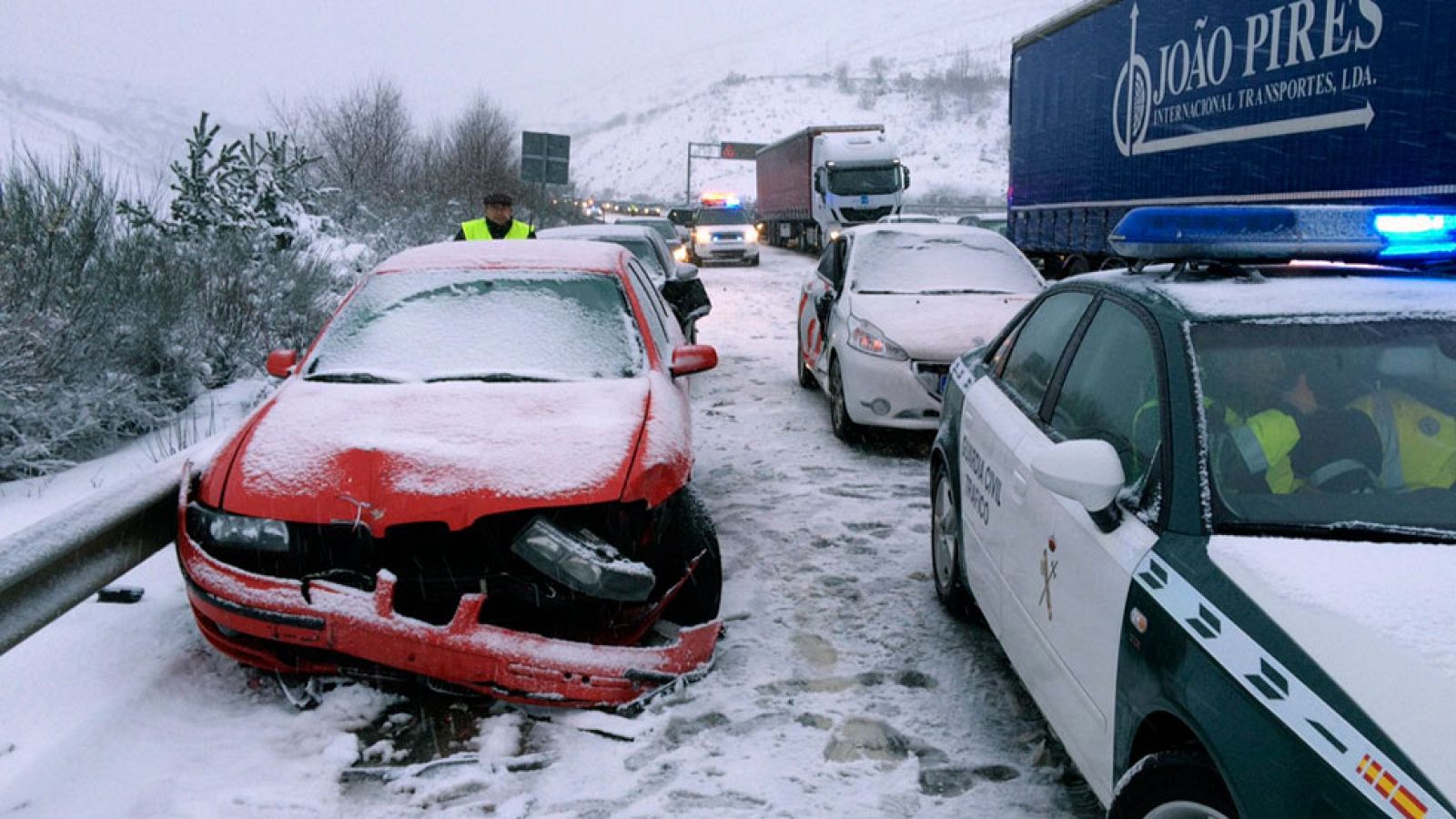 El temporal de viento, mar, nieve y frío afecta a toda la península