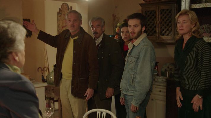 Cuéntame cómo pasó - Herminia sienta a la familia a comer para poner orden