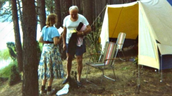 Telediario 1 - Unas cartas demostrarían una "intensa" amistad de Juan Pablo II con una mujer sin que rompiera el celibato