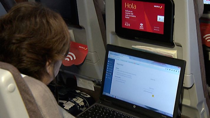 Telediario 1 - El nuevo A330/200 de Iberia ofrece internet de mayor velocidad para sus pasajeros