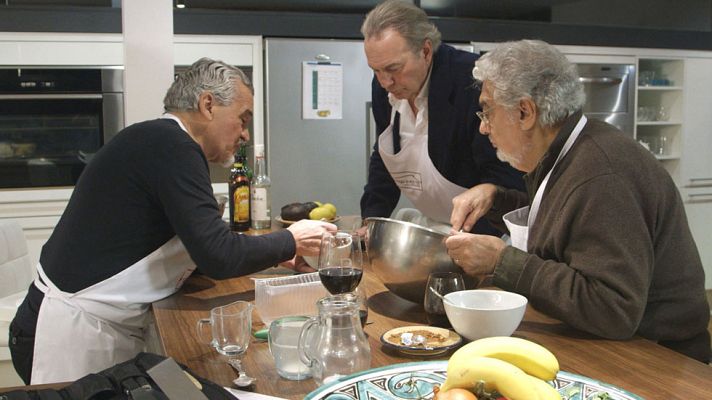 En la tuya o en la mía - Paco Torreblanca y Bertín Osborne cantan "cumpleaños feliz"