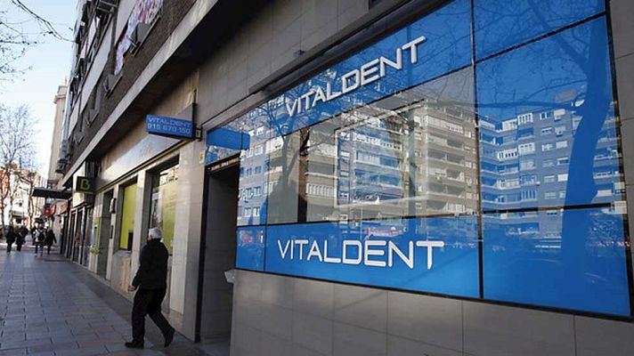 Telediario 1 - Incertidumbre entre los clientes de Vitaldent