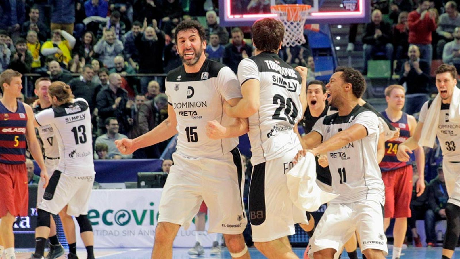 Final de infarto en la victoria del Dominion Bilbao sobre el Barça - Baloncesto en RTVE | Ver