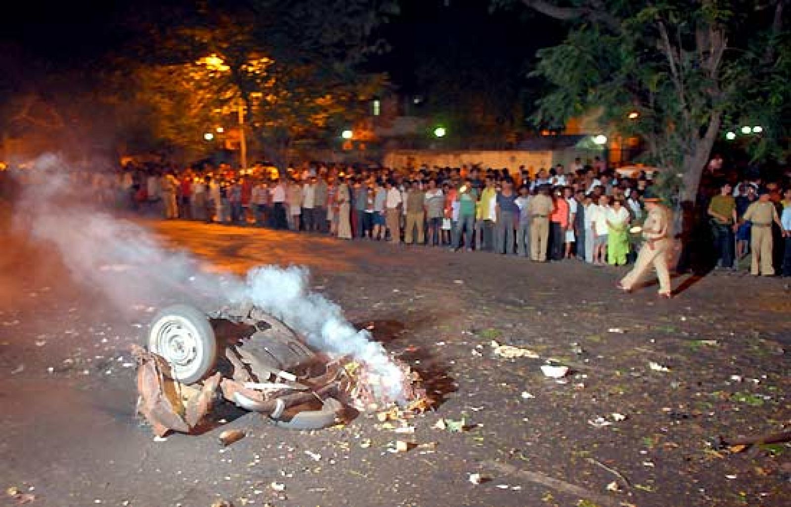 Telediario 2 en cuatro minutos - 26/11/08 | Ver