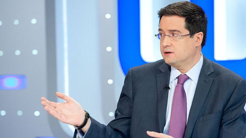Óscar López apela a Podemos: "Espero que Pablo Iglesias no sea la última esperanza de Rajoy"