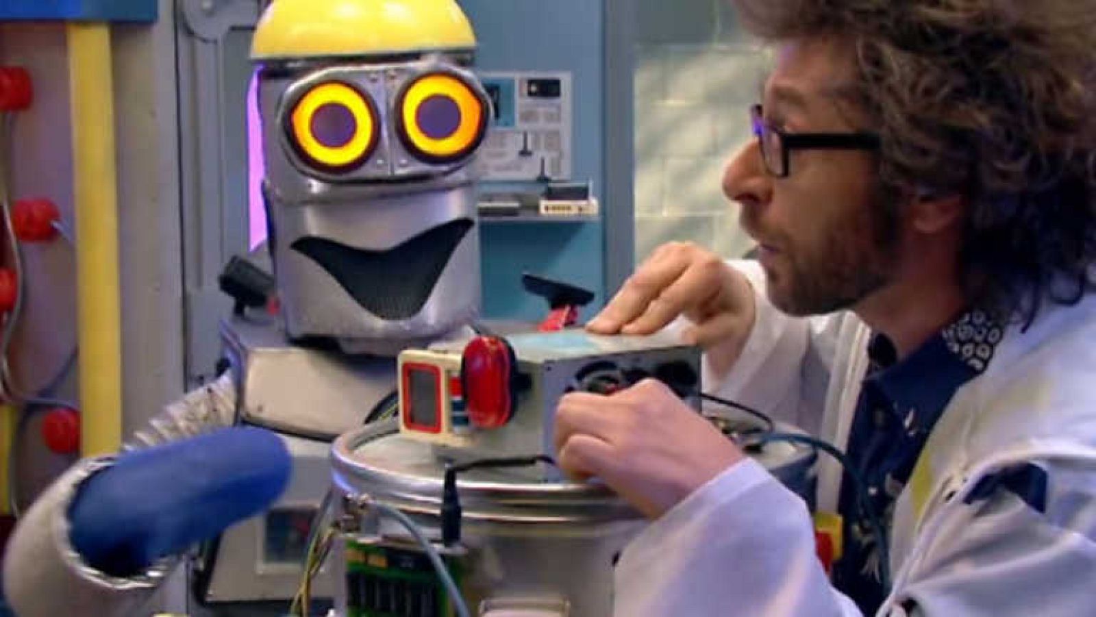 Big Band Clan - Humanos y robots - Big Band Clan | Ver