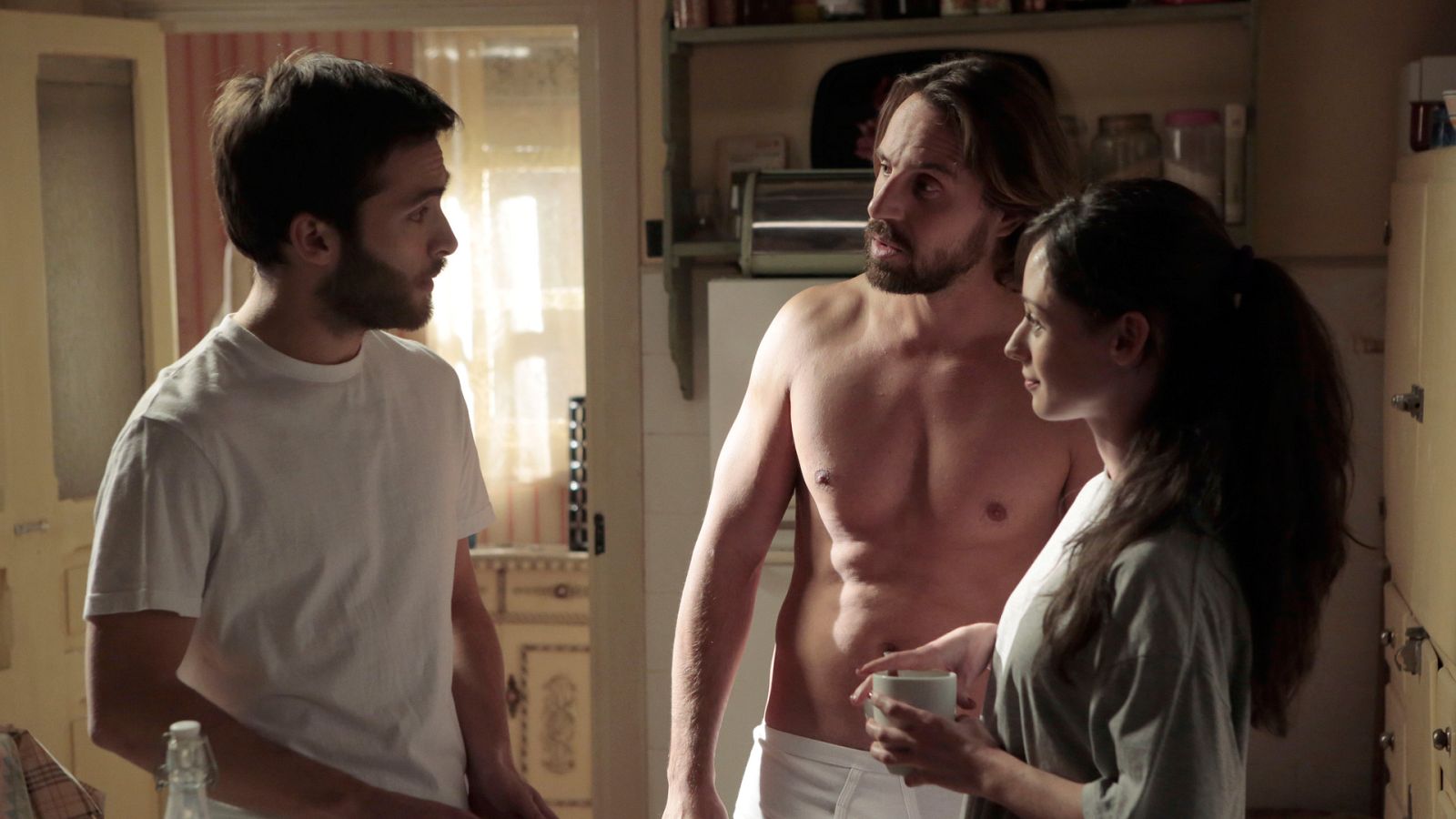 Cuéntame cómo pasó - Temporada 17 - Episodio 8: Gira el mundo gira - Ver ahora