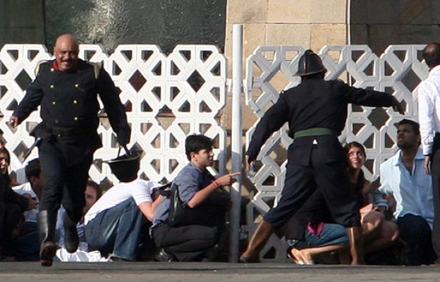  - Noche de angustia en Bombay