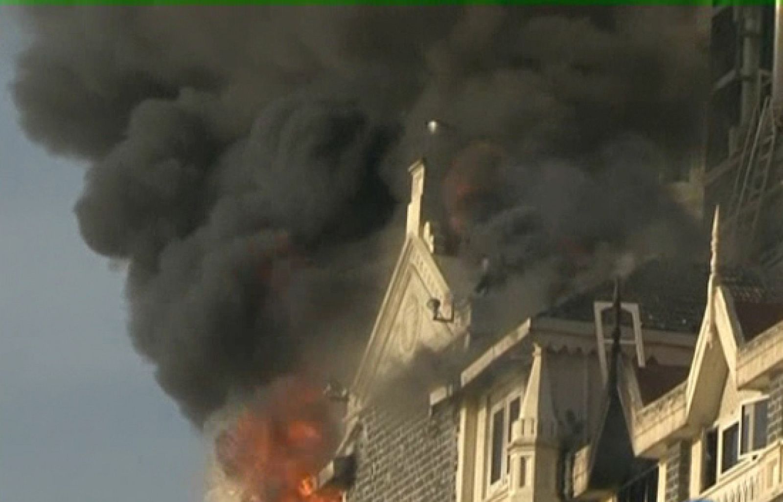 Los disparos siguen sonando en Bombay | Ver