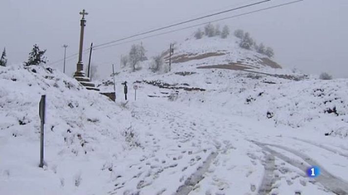 L'Informatiu - Primera nevada important de l'hivern fora del Pirineu
