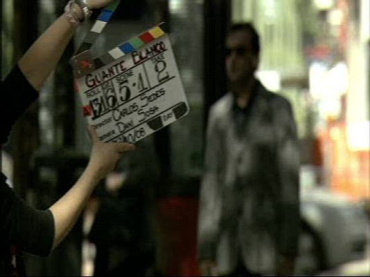 Guante blanco - Toma falsa 15