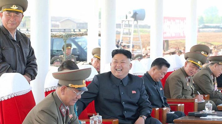 Telediario 1 - Corea del Norte lanza misiles al mar