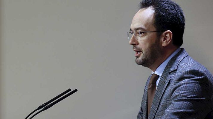 Telediario 1 - El PSOE pide a Iglesias que "haga caso a Carmena" y permita la investidura de Pedro Sánchez