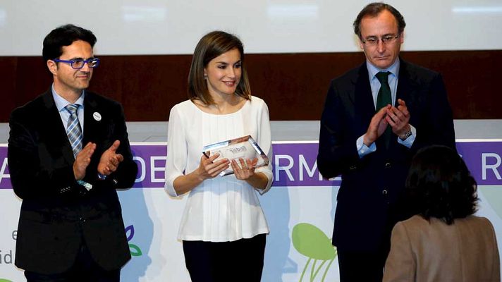 Telediario 1 - La reina Letizia reclama más apoyo contra las enfermedades raras