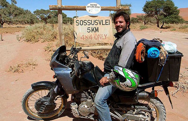 Tres días después del secuestro del fotógrafo José Cendón en Somalia, las noticias sobre su paradero escasean.