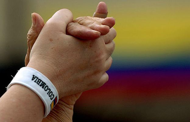  - Protestas contra las FARC