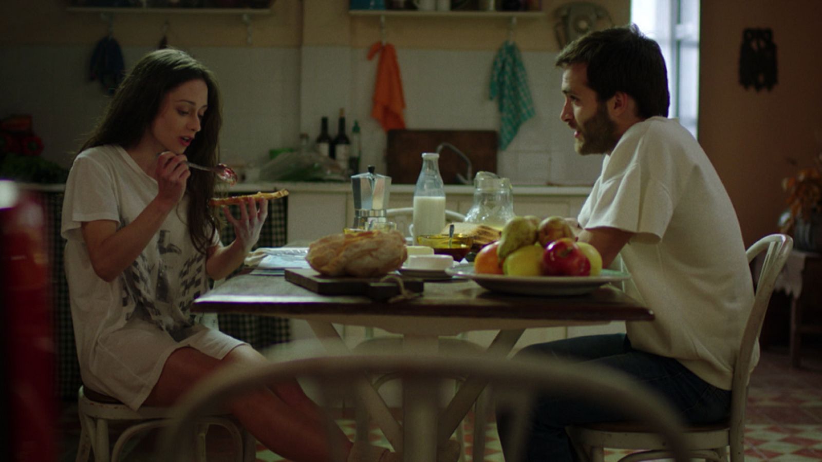 Cuéntame cómo pasó - Karina, a Carlos: "Gracias por haberme salvado la vida"