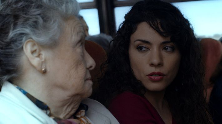 Cuéntame cómo pasó - Paquita cree que nunca ha tenido a un hombre al lado