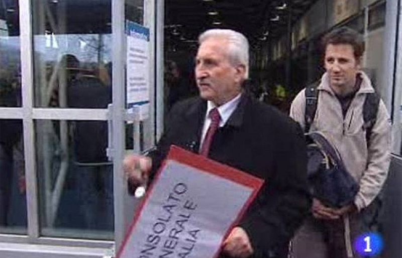 Llegan a París los españoles evacuados de Bombay