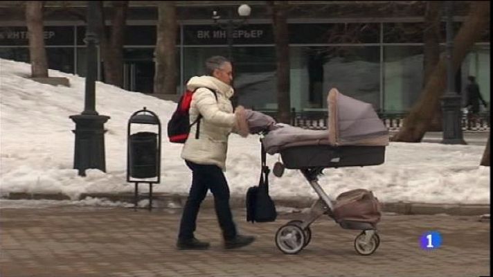 Informatiu Balear - Una eivissenca atrapada a Moscou per recórrer a un ventre de lloguer