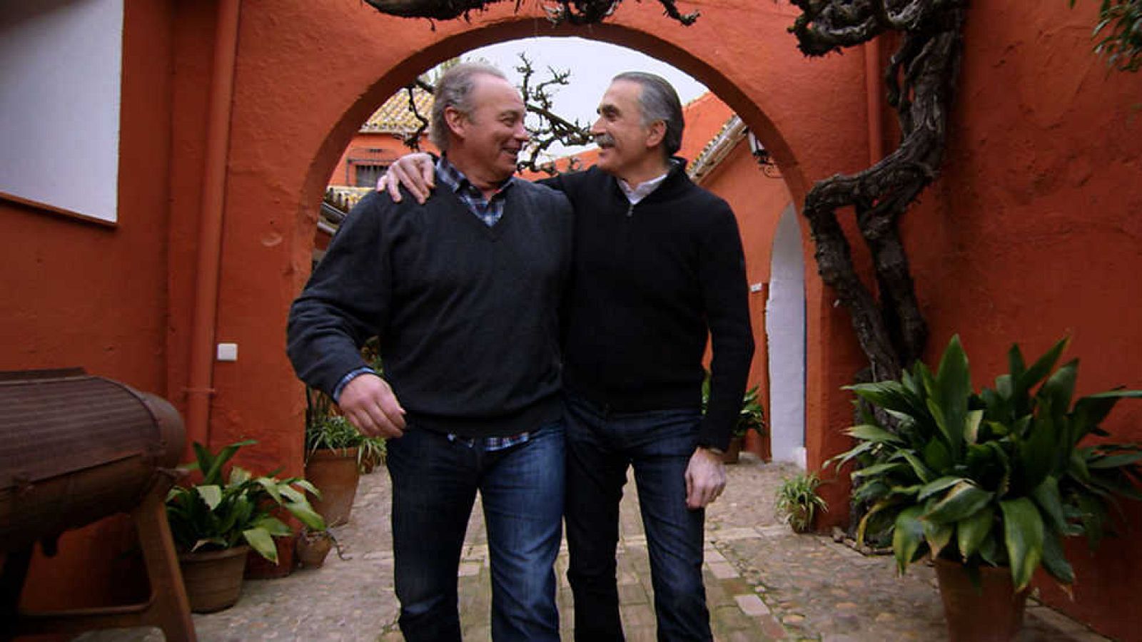 En la tuya o en la mía - Juan y Medio - ver ahora