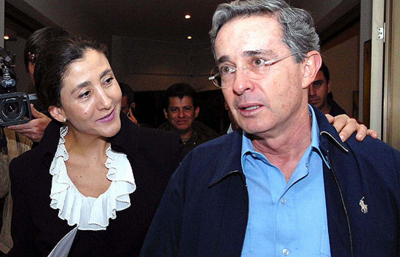 La ex candidata a la presidencia de Colombia, Ingrid Betancourt, ha visitado Colombia por primera vez desde su liberación en el marco de una gira latinoamericana.