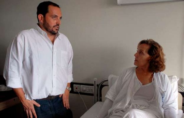  - Regresa el matrimonio herido