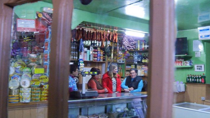 Aquí la Tierra - Casa nino, ultramarinos centenario