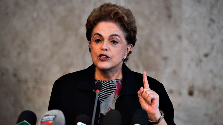 Telediario 1 - La presidenta de Brasil, Dilma Rousseff, asegura que no va a renunciar a su cargo pese a las presiones por la corrupción