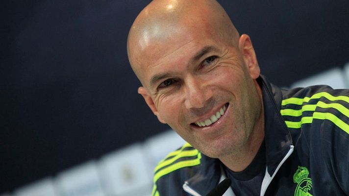 Telediario 1 - Zidane no habla de fichajes porque no conoce su futuro en el Madrid