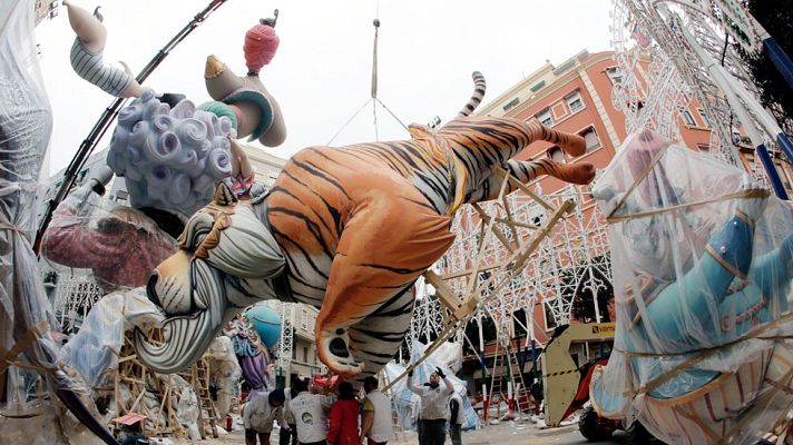 Telediario 1 - Valencia cuenta las horas para el inicio de 'Las Fallas'