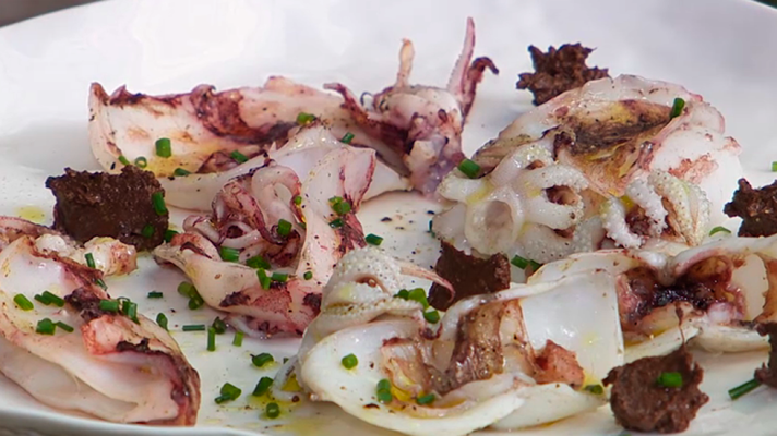 RTVE Cocina - Calamares a la parrilla con tapenade