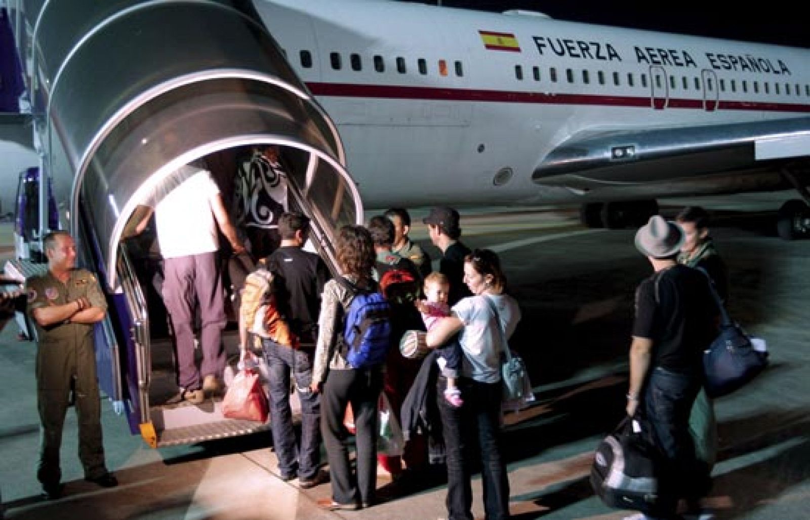 Telediario 2 en cuatro minutos - 01/12/08 | Ver