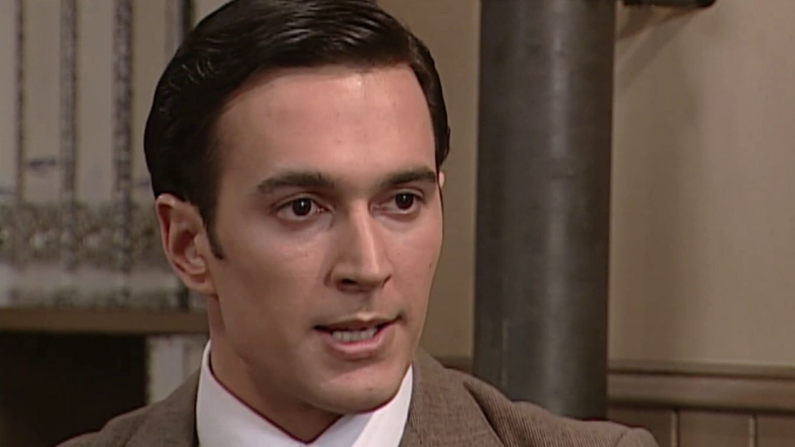 Amar en tiempos revueltos - T1 - Episodio 141 - Ver ahora