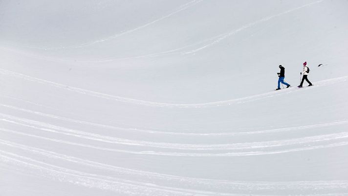 El tiempo - Nevadas en el área de los Pirineos en cota cercana a los 1.400 metros
