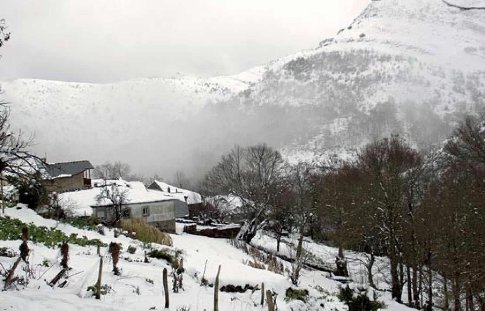 El temporal de frío y nieve va remitiendo poco a poco en Galicia | Ver