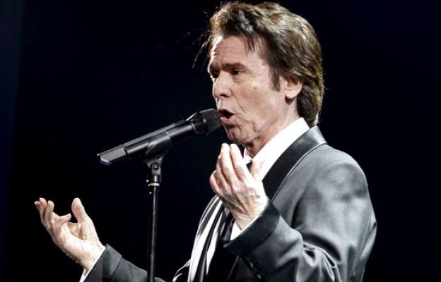  - Raphael encandila a su público