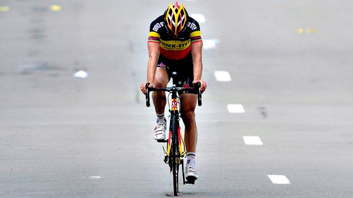 Telediario 1 - El mundo del deporte se solidariza con las víctimas