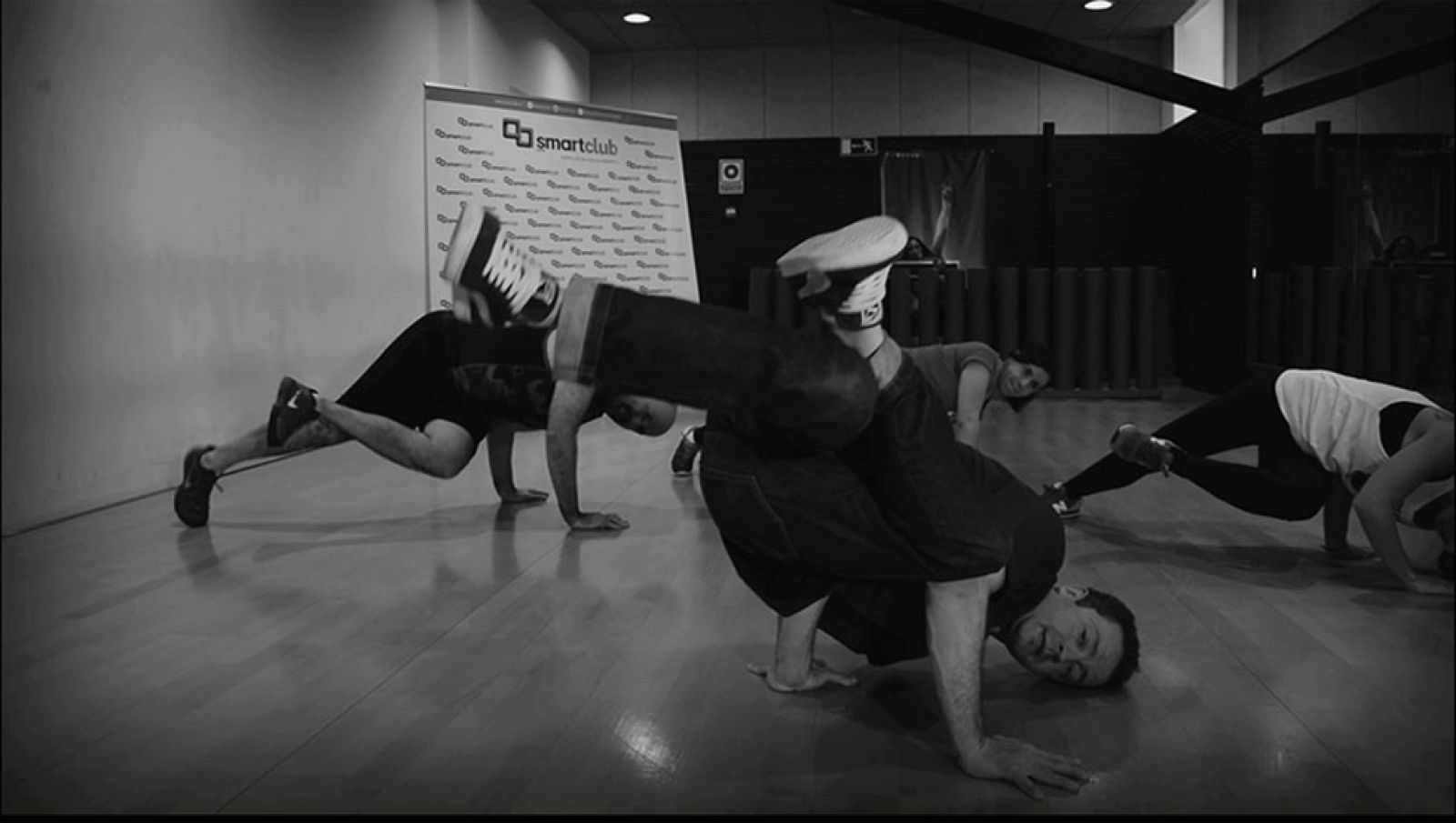 Ritmo urbano - Tutorial BBoy - 'Freezes'