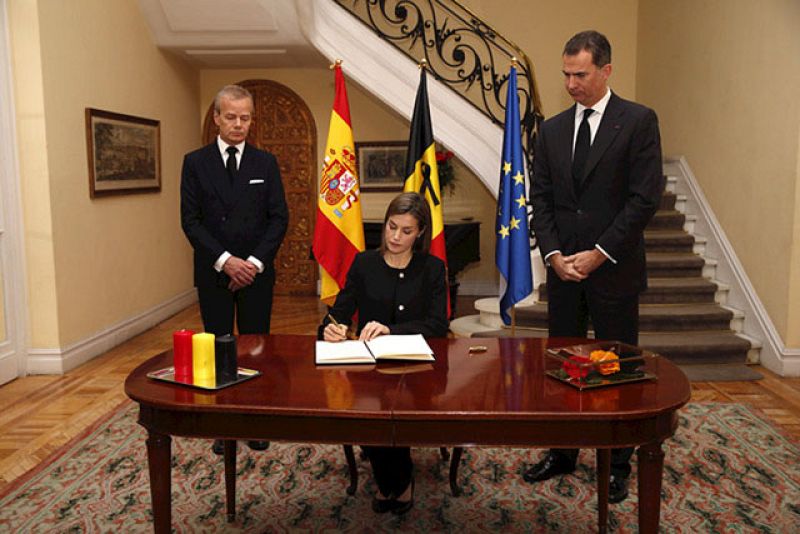 Los reyes: "El dolor de Blgica es tambin el dolor de Espaa"