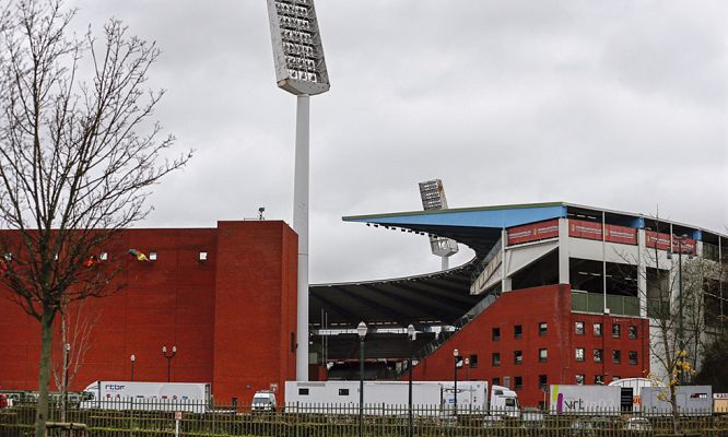 Telediario 1 - El amistoso Bélgica-Portugal cambia de sede por los atentados de Bruselas