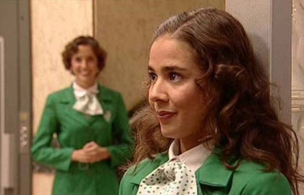 Amar en tiempos revueltos - Teresa allana el terreno a Héctor