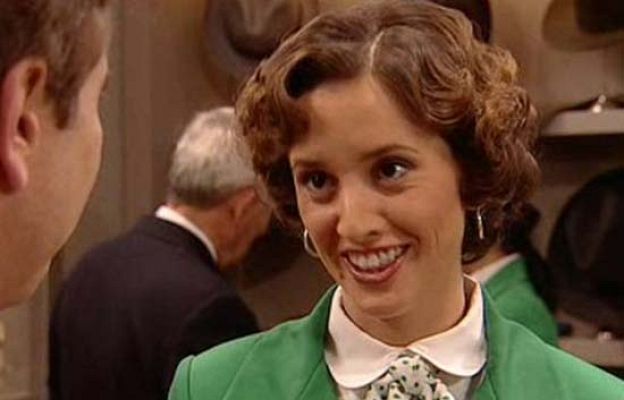 Amar en tiempos revueltos - Ana flirtea con Héctor