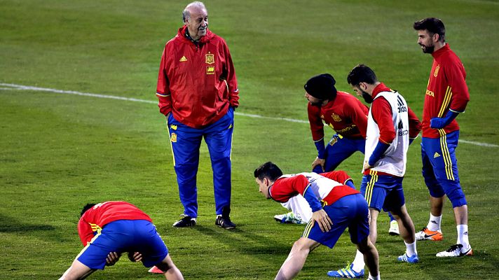 Telediario 1 - España rotará en el duelo de Rumanía