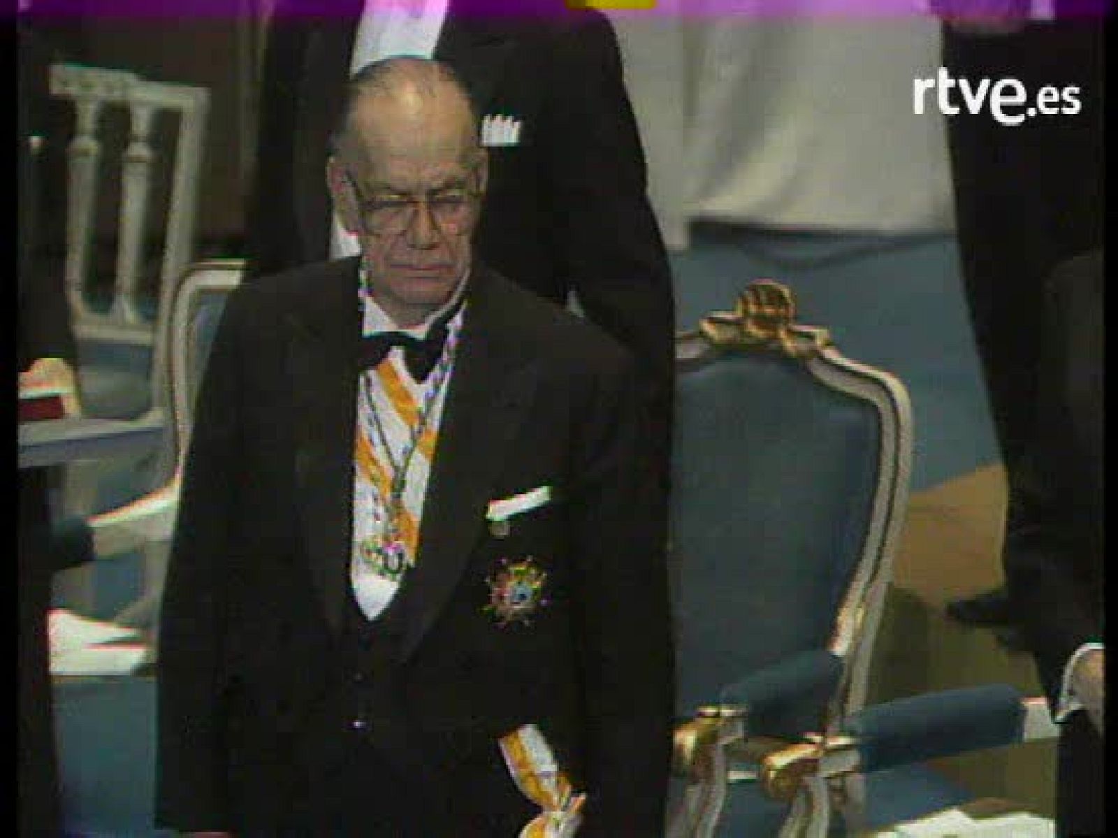Nobel - Camilo José Cela recoge el Nobel de literatura 1989 - Personajes en el Archivo de RTVE | Ver