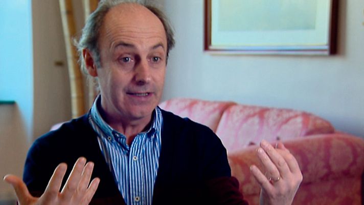 Telediario 1 - Alain Vigneau lleva sus enseñas de clown al público con un libro y documental