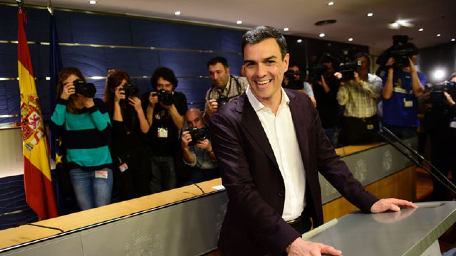 Sánchez ve "más cerca el gobierno del cambio" y aboga ante Podemos por la "vía del 199"