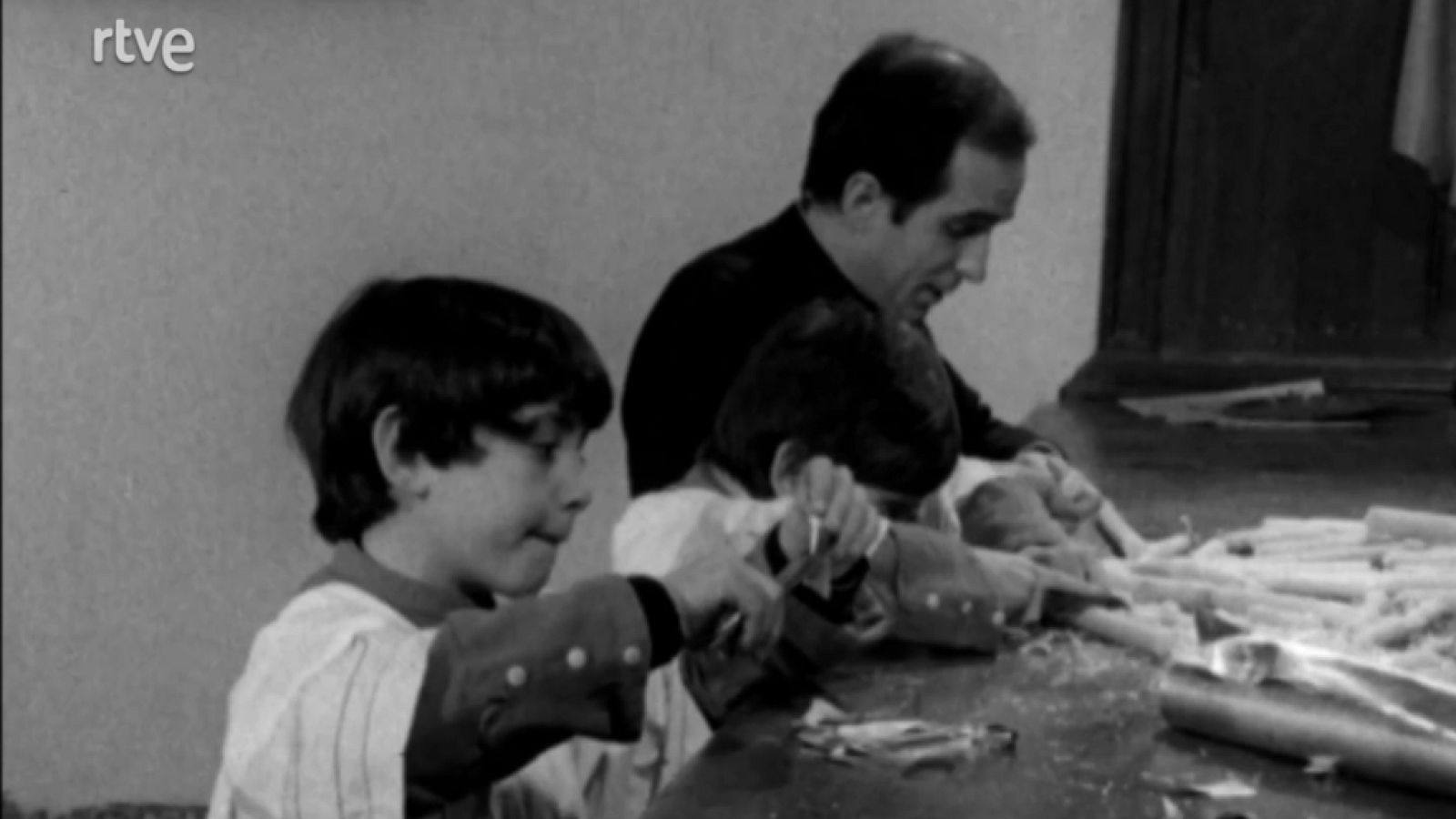 Crónicas de un pueblo - Y el séptimo descansó