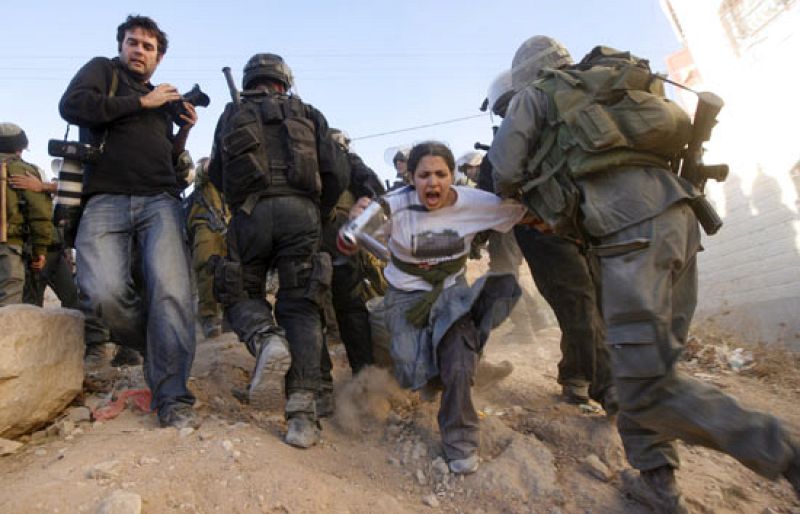 Violento desalojo de una casa ocupada por colonos israelíes en Cisjordania