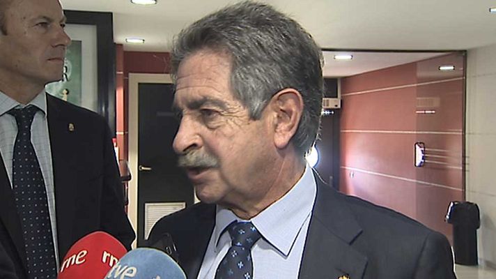 Telediario 1 - Reacciones de las comunidades autónomas a la acusación de Montoro de incumplimiento de déficit